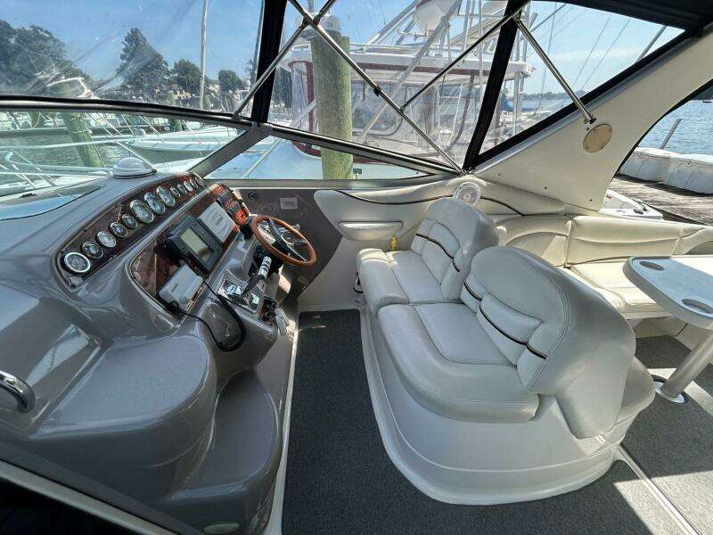 2001 Wellcraft 3700 Martinique