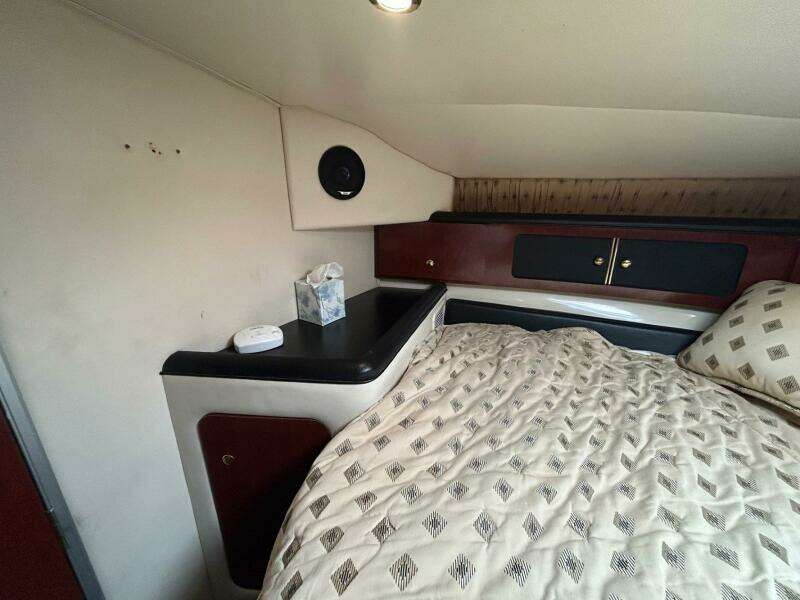 2001 Wellcraft 3700 Martinique