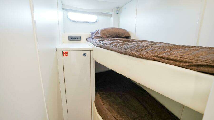 2012 Sunseeker 88 Yacht