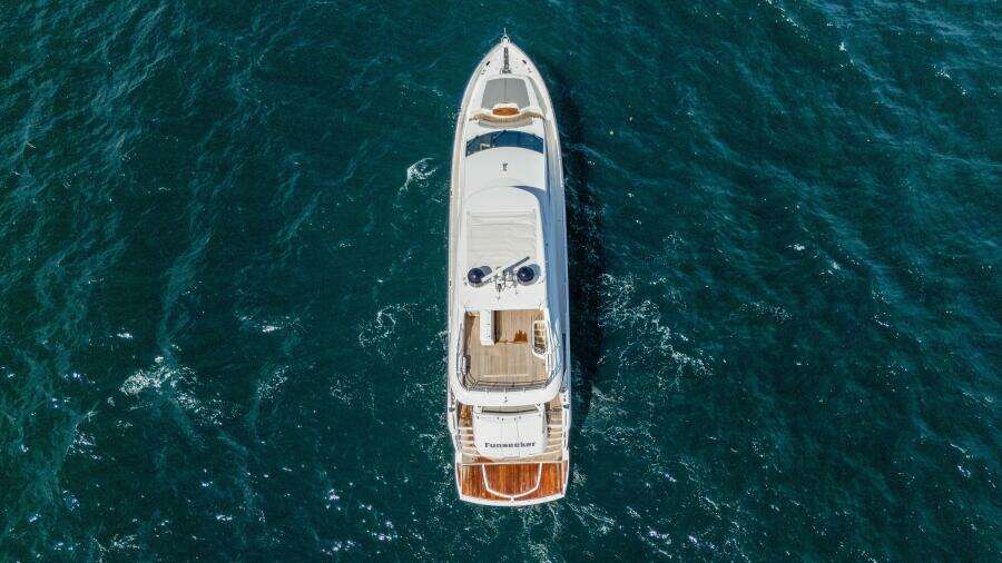 2012 Sunseeker 88 Yacht