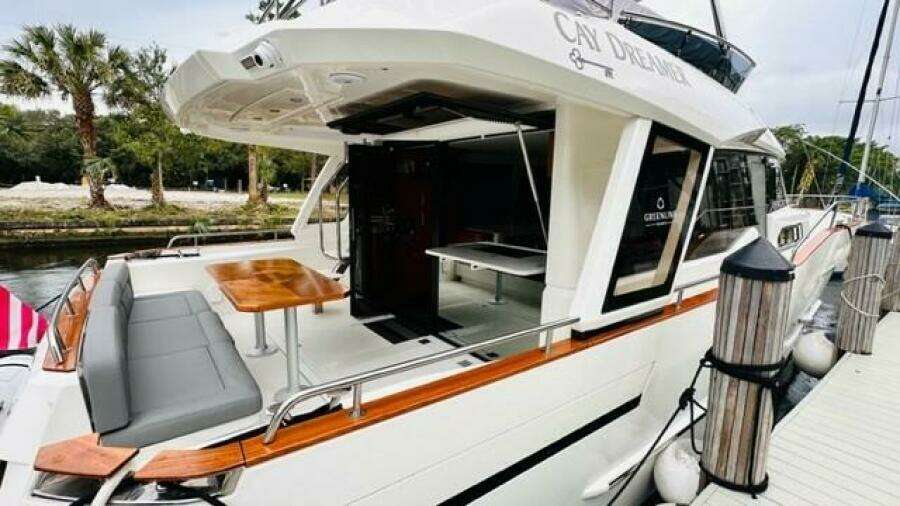 2022 Greenline 48 Diesel Flybridge with Hardtop