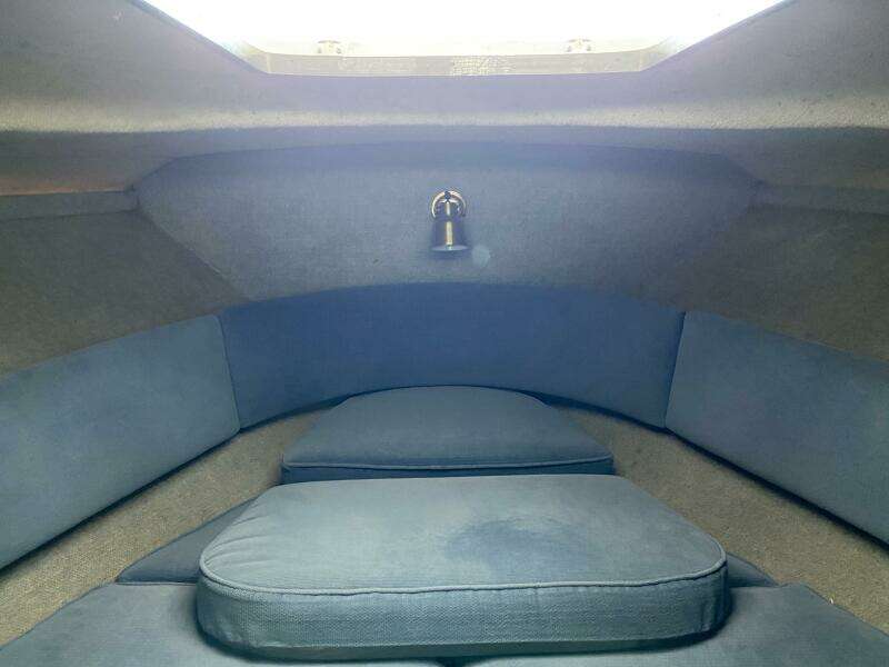 1985 Tiara Sport 2600 Continental