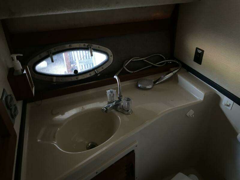 1985 Tiara Sport 2600 Continental