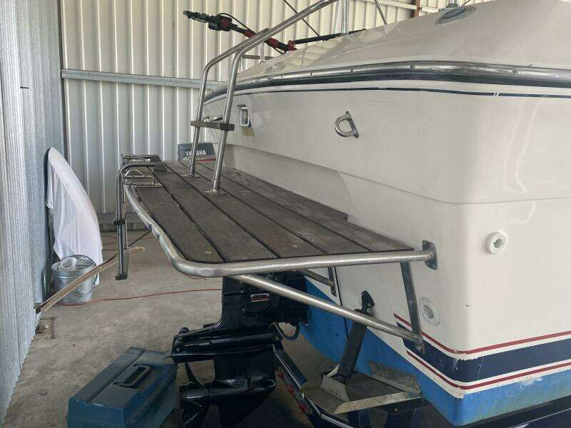 1985 Tiara Sport 2600 Continental