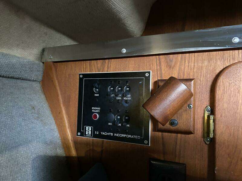 1985 Tiara Sport 2600 Continental