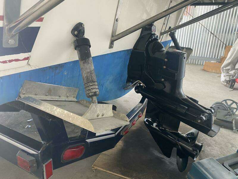 1985 Tiara Sport 2600 Continental