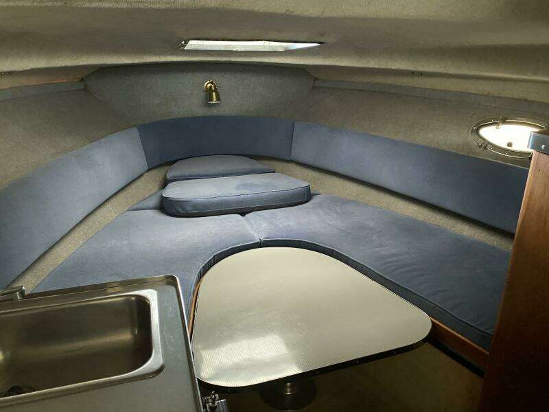 1985 Tiara Sport 2600 Continental