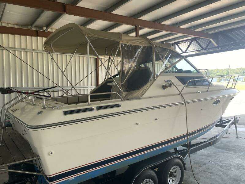 1985 Tiara Sport 2600 Continental