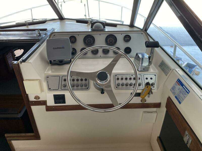 1985 Tiara Sport 2600 Continental
