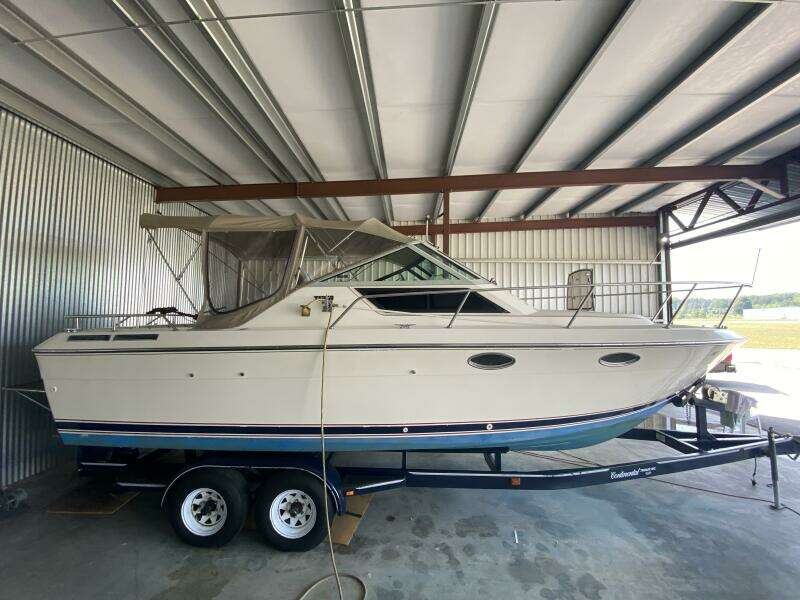 1985 Tiara Sport 2600 Continental