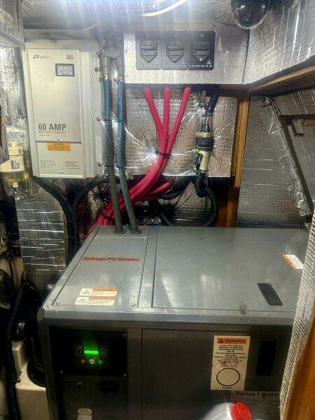 2005 Island Packet 445