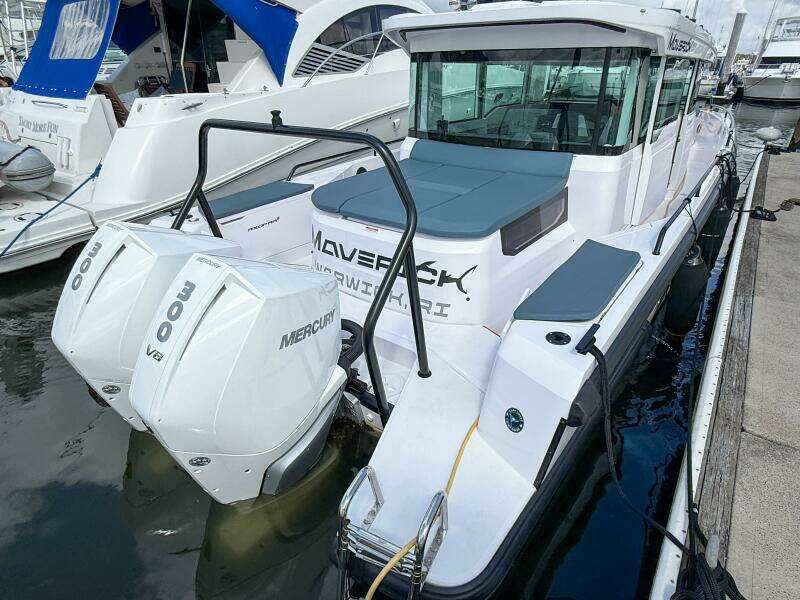 2023 Axopar 37 XC AFT CABIN