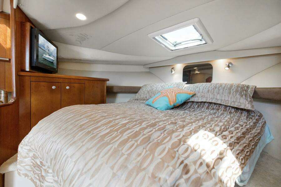 2011 34 Rampage IPS Drive Loose Screws Forward Berth