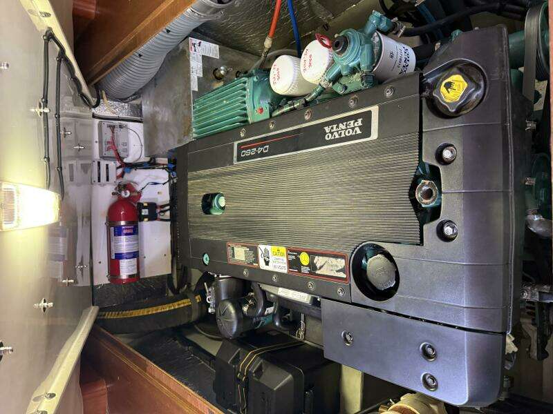 2012 Leopard 47 PC Owners' Version