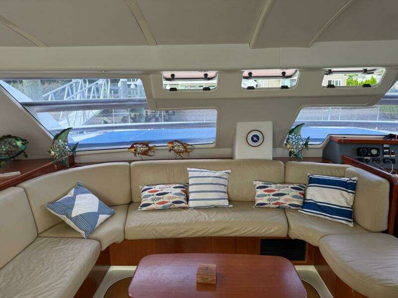 2012 Leopard 47 PC Owners' Version