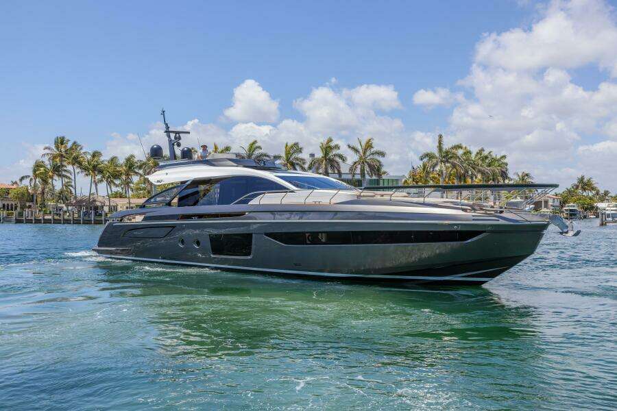 2023 Azimut S8