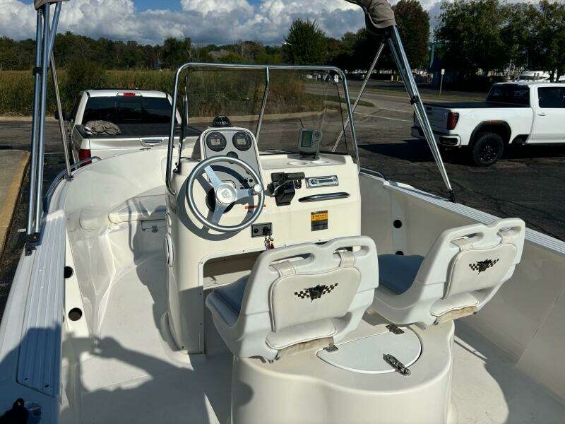 2003 Wellcraft 180 Fisherman