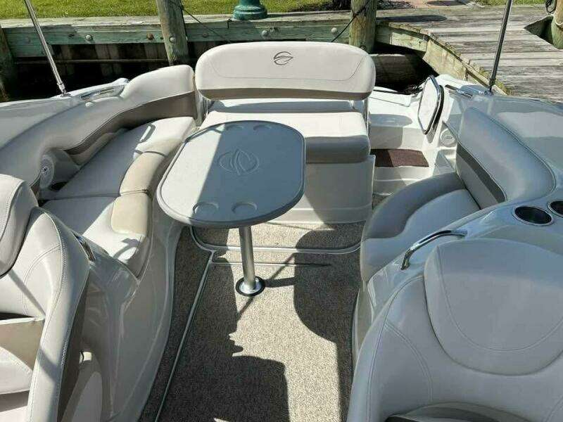2011 Crownline 