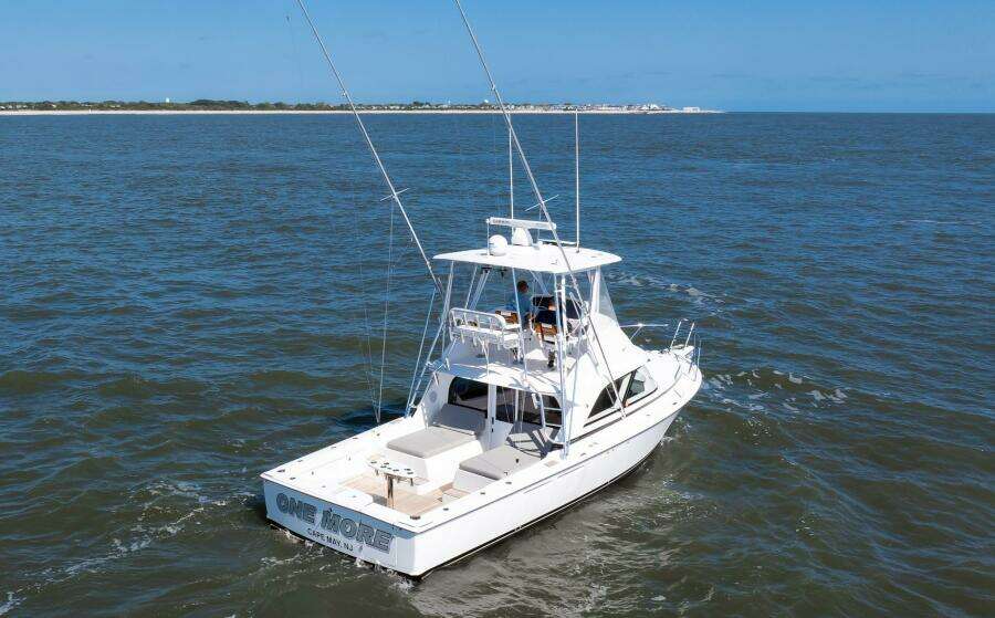 2018 Bertram 35 Flybridge Sportfish