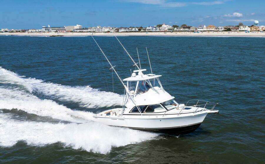 2018 Bertram 35 Flybridge Sportfish