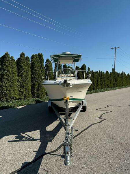 2003 Wellcraft 250 Fisherman