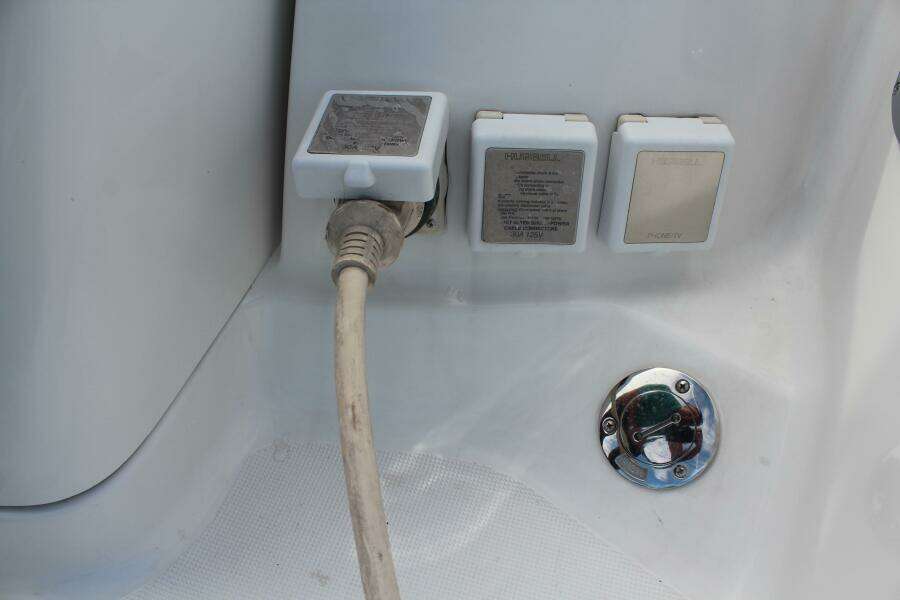 Shore Power Plug In