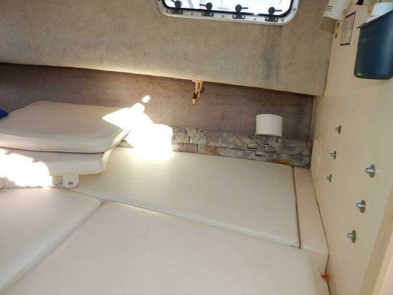 1997 Grady-White 208 Adventure