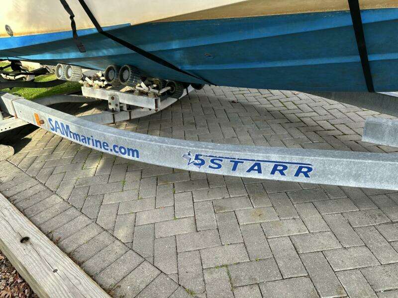 1997 Grady-White 208 Adventure