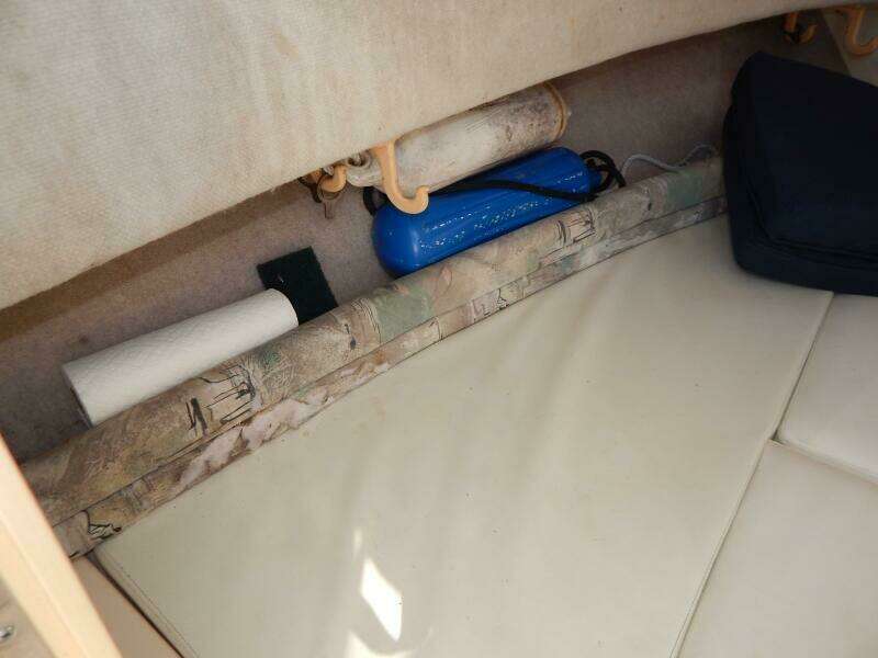 1997 Grady-White 208 Adventure