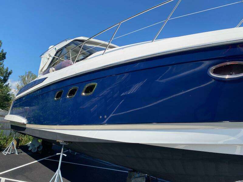 2011 Regal 42 Sport Coupe