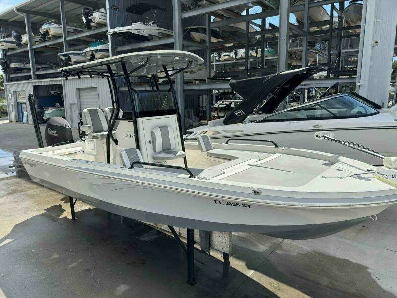 2020 Ranger 2360 Bay Boat