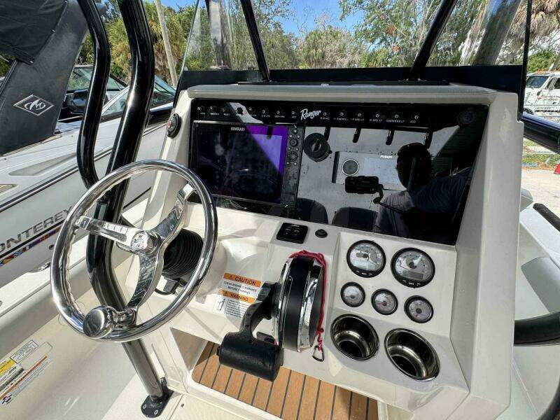 2020 Ranger 2360 Bay Boat