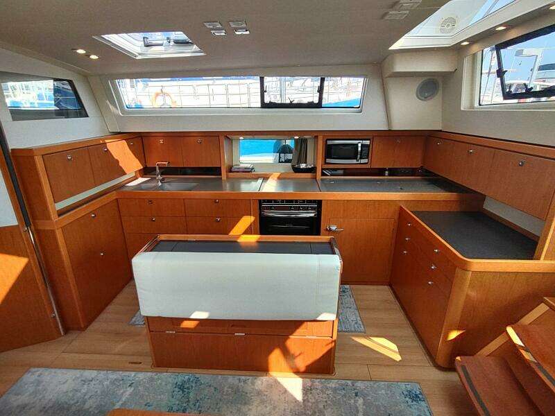 2018 Beneteau Sense 57