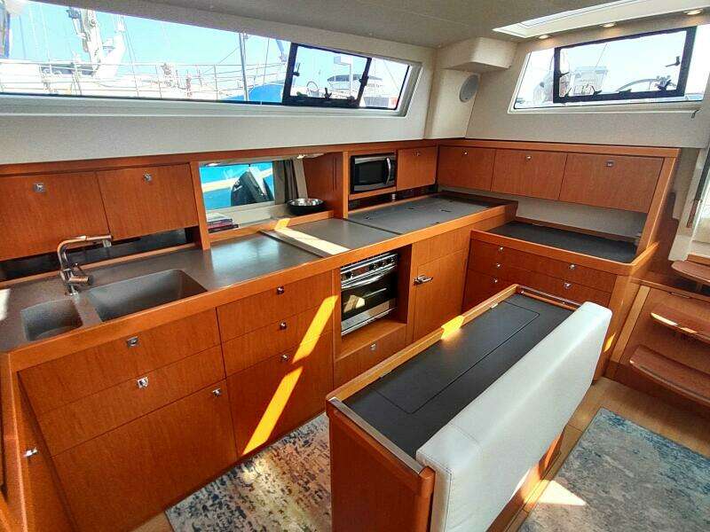 2018 Beneteau Sense 57