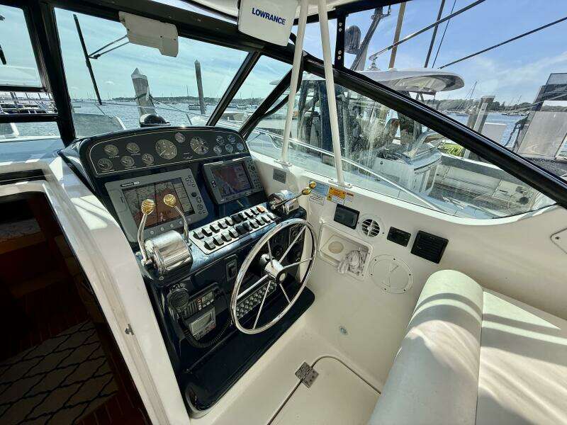 2003 Tiara Yachts 3500