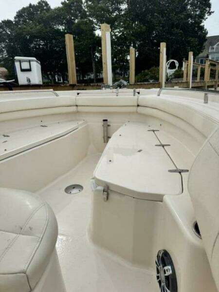 2021 Grady-White 257 Fisherman