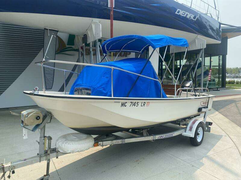 1981 Boston Whaler 17 Montauk
