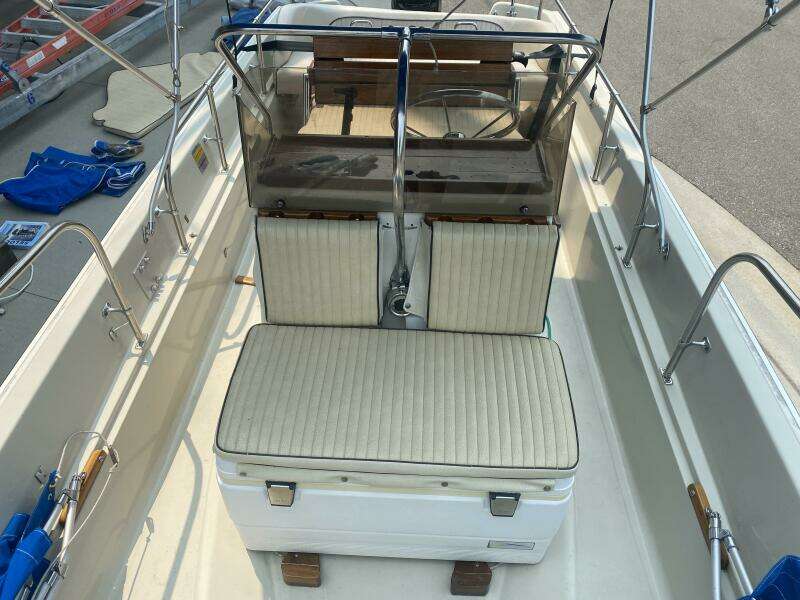 1981 Boston Whaler 17 Montauk