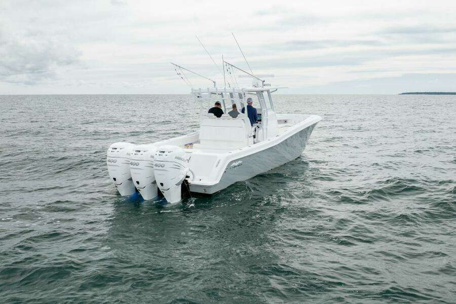 2020 Invincible 30 Open