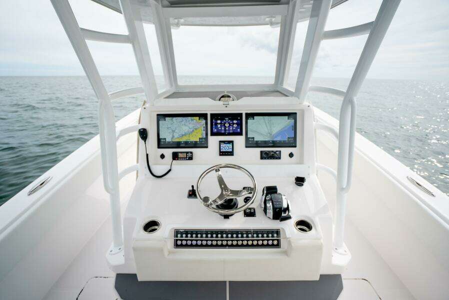 2020 Invincible 30 Open