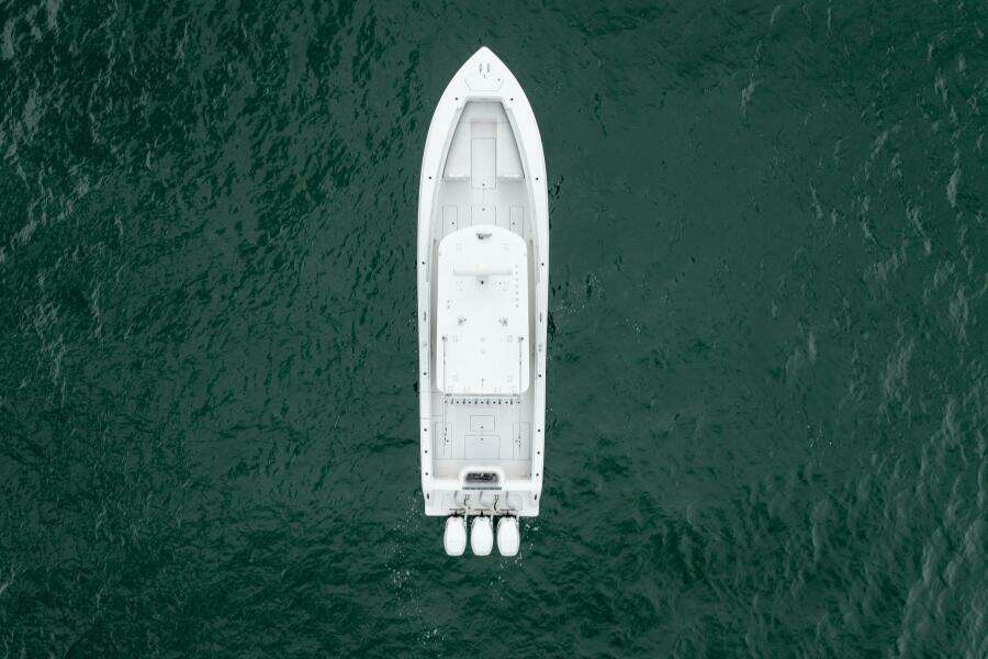 2020 Invincible 30 Open