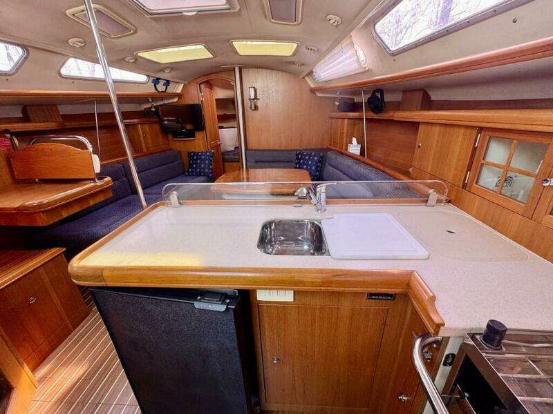 2006 Hunter 38