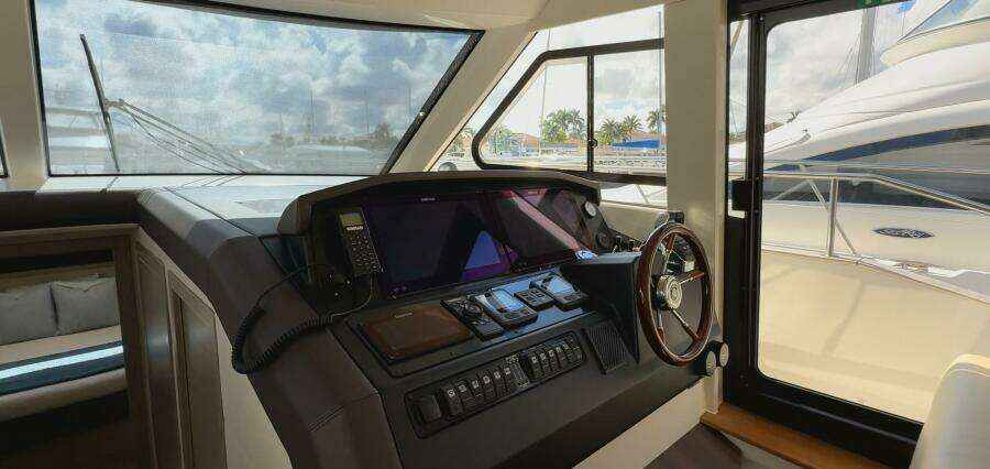 2024 Greenline 48 Fly Hybrid