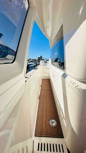 2024 Greenline 48 Fly Hybrid