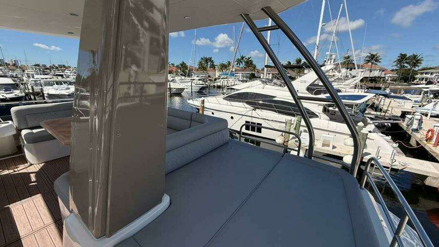 2024 Greenline 48 Fly Hybrid