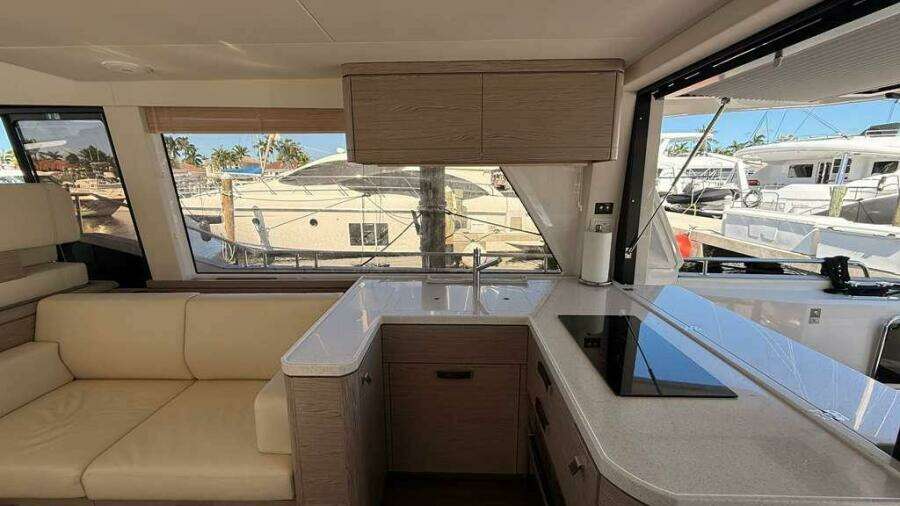 2024 Greenline 48 Fly Hybrid