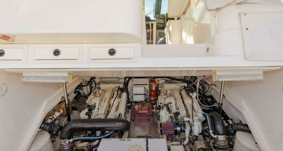 2004 Pursuit 3800 Express