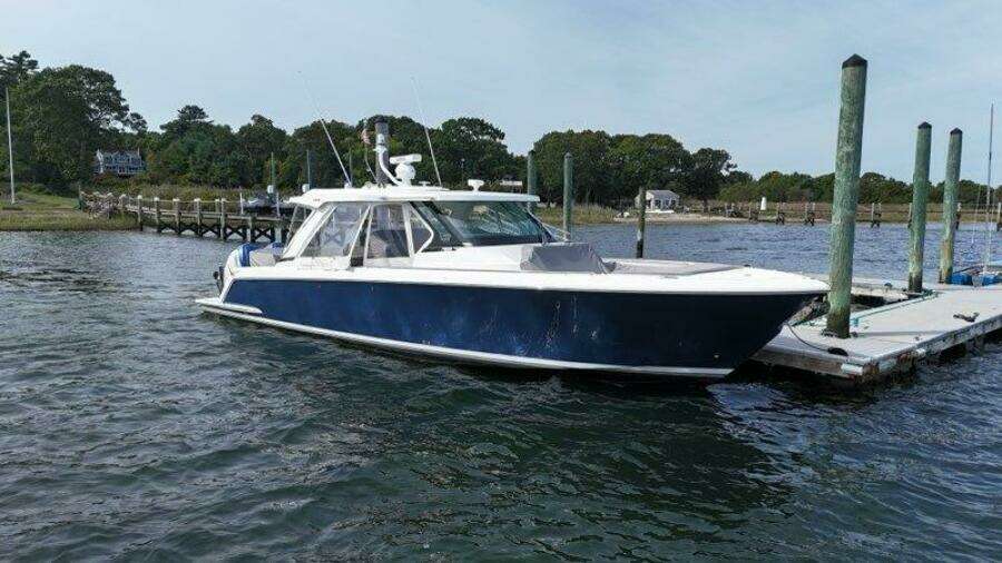 2021 Tiara Sport 43 LS
