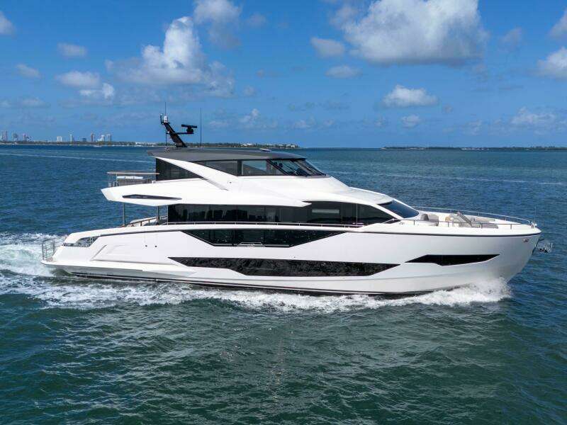 2024 Sunseeker Ocean 90 Enclosed / Ocean 182