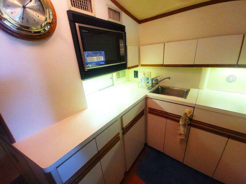 1989 Bertram 50 Convertible